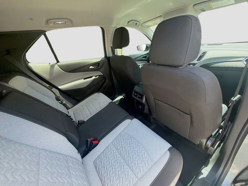 Used 2023 Chevrolet Equinox LS w/ LS Convenience Package image 24