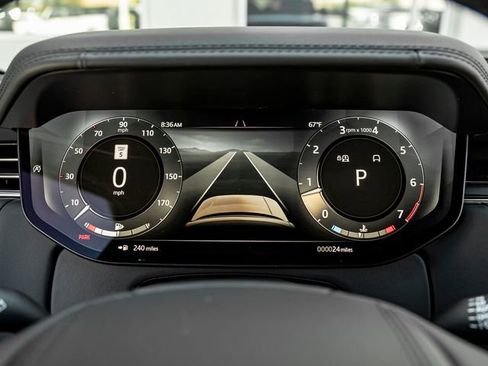 New 2026 Land Rover Range Rover SE AWD/4WD image 17