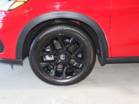 Certified 2025 Honda HR-V Sport image 6