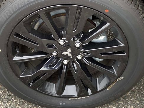 Used 2024 Mitsubishi Eclipse Cross LE image 26