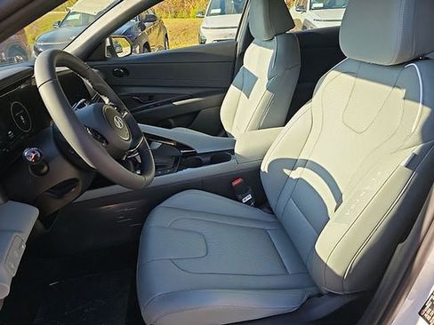 New 2025 Hyundai Elantra Limited w/ Cargo Package image 25