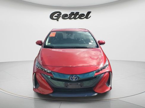 Used 2020 Toyota Prius Prime XLE FWD image 2
