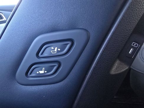 New 2026 Kia Carnival EX image 24