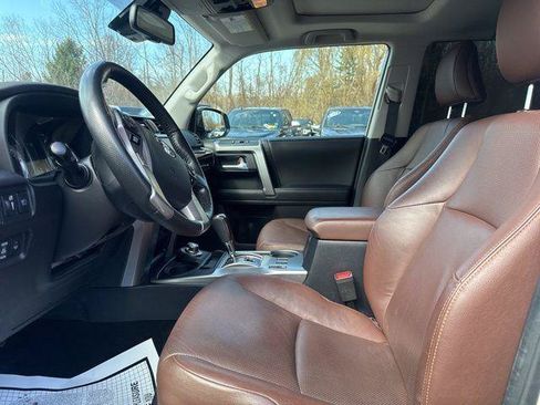 Used 2023 Toyota 4Runner Limited AWD/4WD image 5
