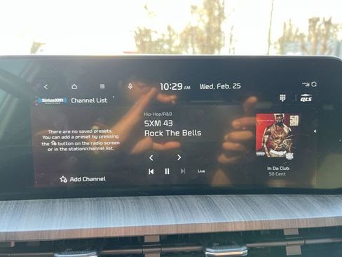 Used 2025 Kia Telluride SX image 16