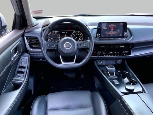 Used 2021 Nissan Rogue SV w/ Premium Package AWD/4WD image 6