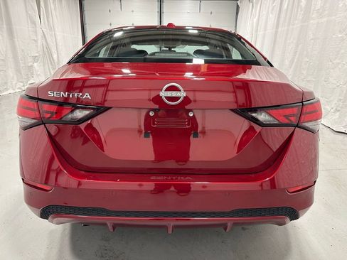 Used 2025 Nissan Sentra SV image 6