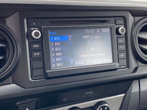 Used 2018 Toyota Tacoma SR w/ SR Convenience Package image 12