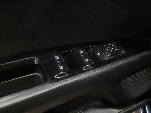 Used 2016 Ford Fusion SE FWD image 27
