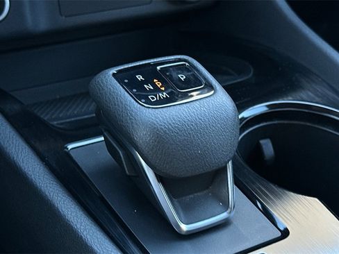 Used 2023 Nissan Rogue SV image 24