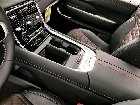 New 2026 Nissan Armada Platinum Reserve AWD/4WD image 9