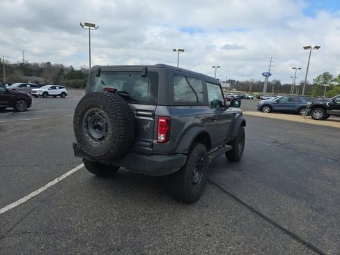 Used 2025 Ford Bronco 2-Door w/ Sasquatch Package image 3