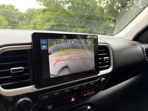 Used 2026 Hyundai Venue SEL FWD image 22