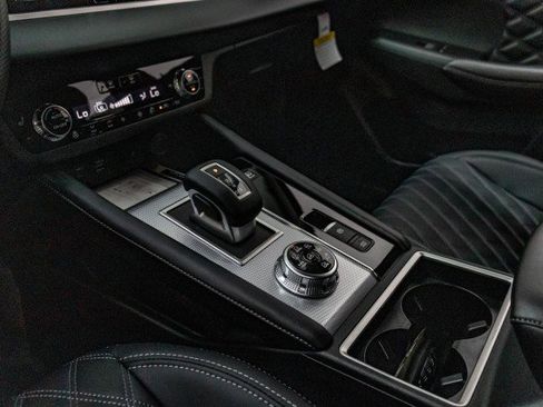 New 2025 Mitsubishi Outlander SEL image 15