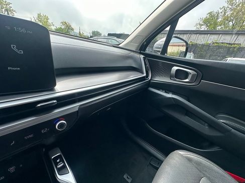 Used 2024 Kia Sorento S w/ Panoramic Sunroof Package AWD/4WD image 22