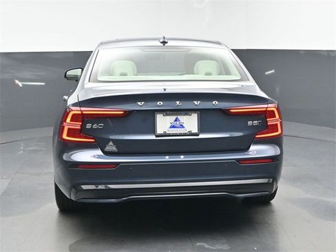 Used 2024 Volvo S60 B5 Core w/ Climate Package image 7