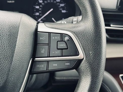 Used 2021 Toyota Sienna LE image 13