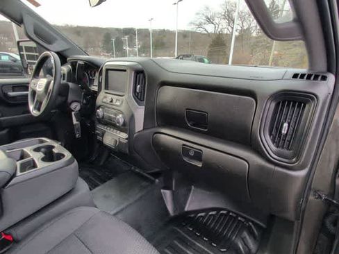 Certified 2022 GMC Sierra 3500 Pro w/ Convenience Package image 26