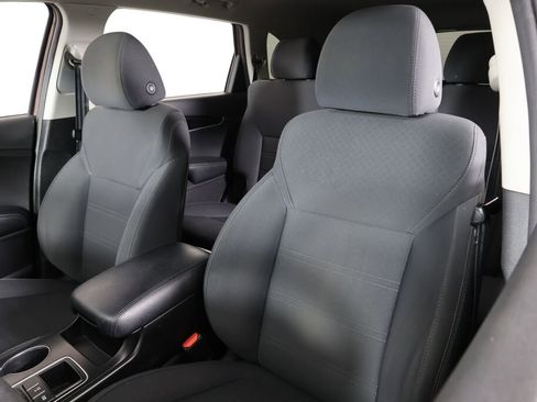 Used 2019 Kia Sorento LX image 13