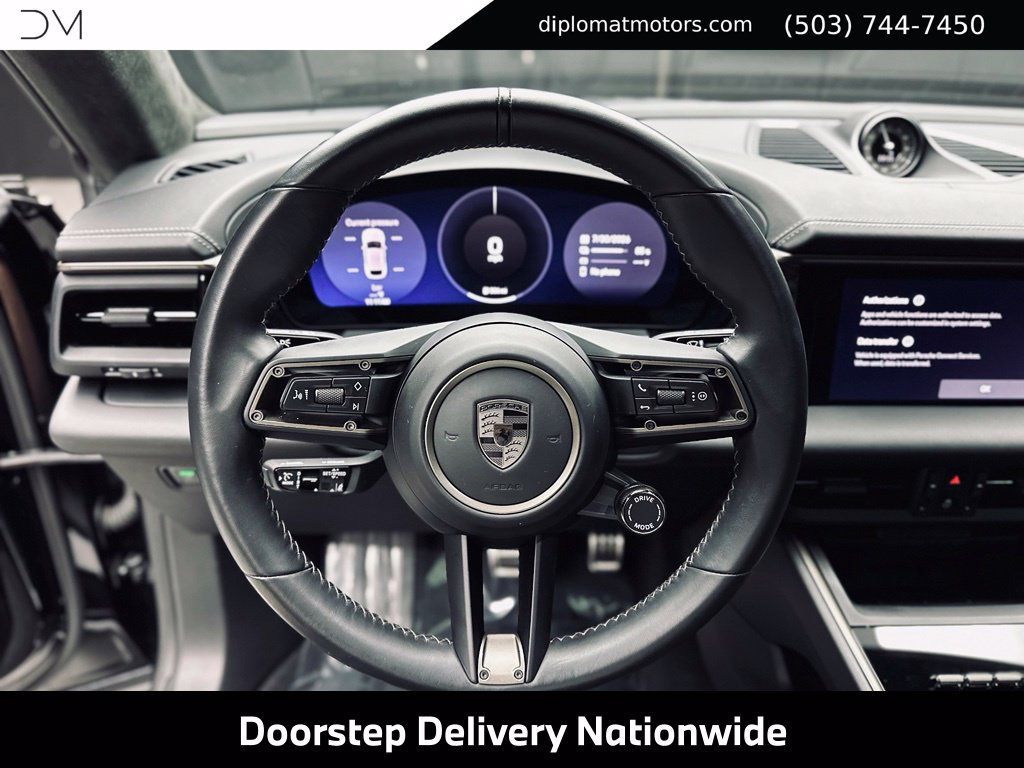 Used 2024 Porsche Macan Turbo Electric AWD/4WD image 30