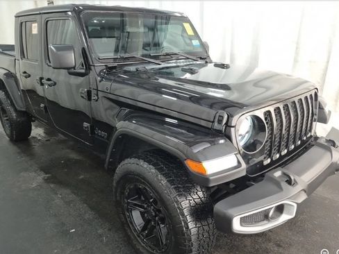 Used 2022 Jeep Gladiator Sport AWD/4WD image 5