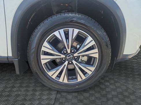 Used 2023 Nissan Rogue SV FWD image 36