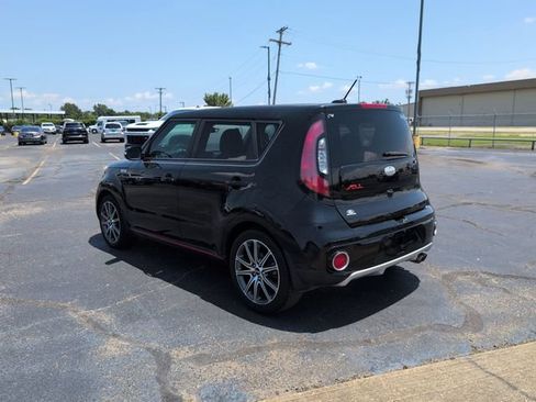 Used 2018 Kia Soul ! FWD image 5