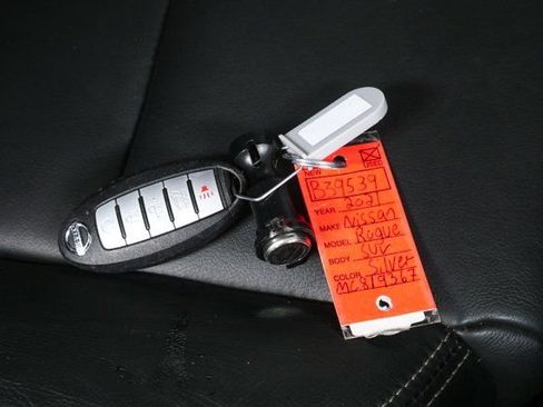 Used 2021 Nissan Rogue SL image 37