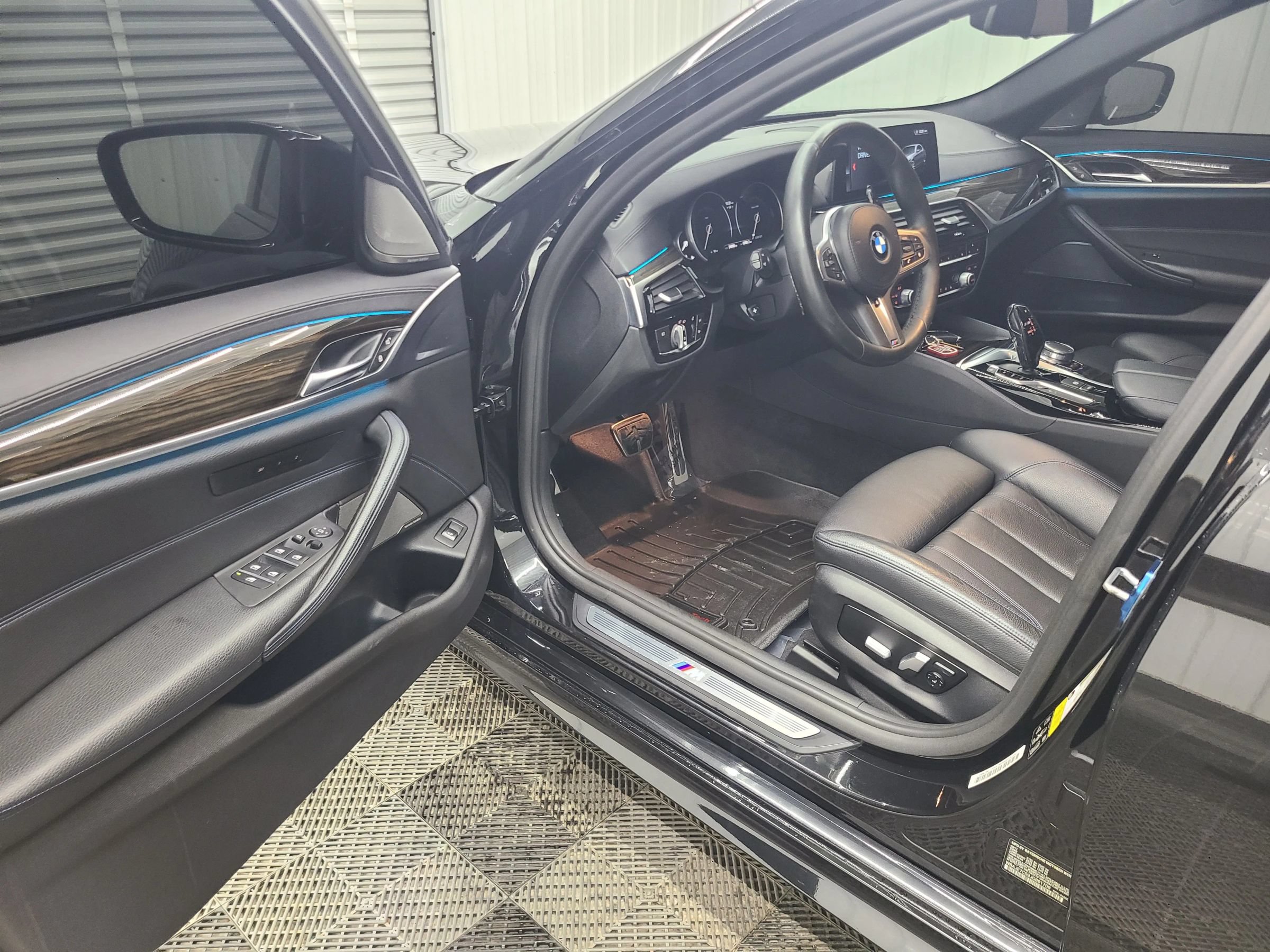 Used 2018 BMW 540i xDrive AWD/4WD image 21