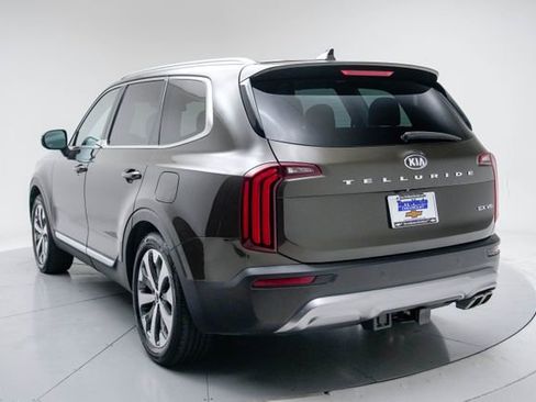 Used 2021 Kia Telluride EX w/ EX Premium Package FWD image 4