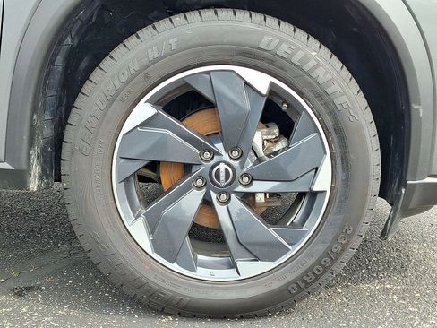 Used 2024 Nissan Rogue SV AWD/4WD image 26
