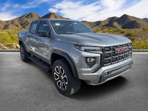 Used 2023 GMC Canyon AT4 w/ Canyon Safety Plus Package AWD/4WD image 3