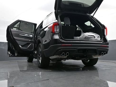 New 2025 Ford Explorer ST image 38