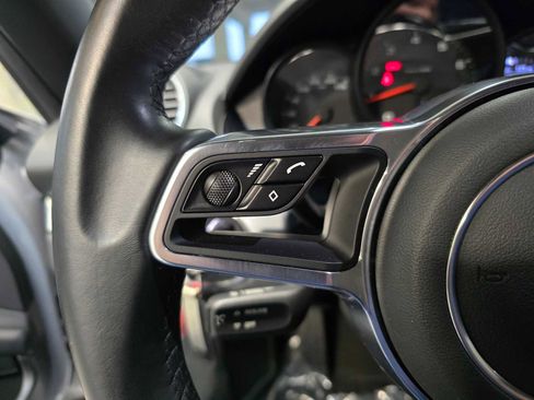 Used 2017 Porsche 718 Boxster image 19