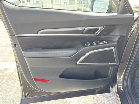 Used 2023 Kia Telluride S w/ S Sunroof Package image 13