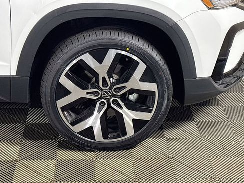 Certified 2023 Volkswagen Taos SEL AWD/4WD image 24