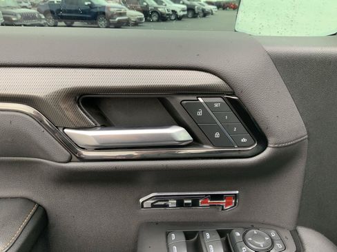 Used 2023 GMC Sierra 1500 AT4 w/ AT4 Premium Package AWD/4WD image 25