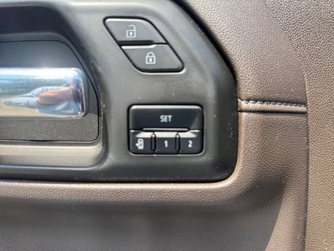 Used 2023 GMC Sierra 2500 Denali w/ Denali Ultimate Package AWD/4WD image 13
