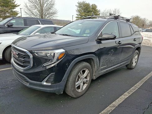 Used 2019 GMC Terrain SLE w/ Driver Convenience Package image 2