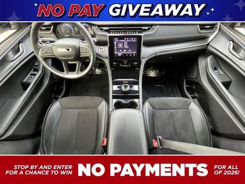 Used 2023 Jeep Grand Cherokee Altitude image 24