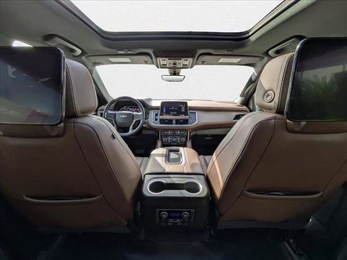 Used 2021 Chevrolet Tahoe High Country w/ Premium Package image 24