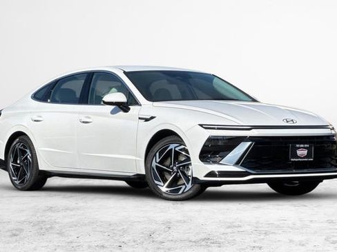 New 2026 Hyundai Sonata SEL FWD image 2