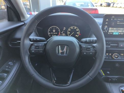 Used 2024 Honda HR-V EX-L image 18