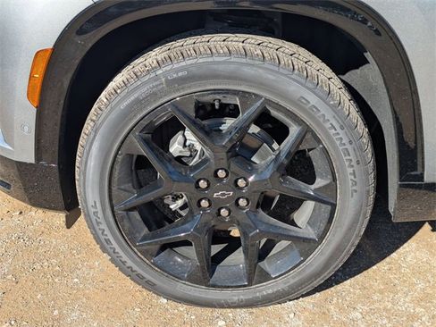 New 2026 Chevrolet Traverse RS w/ LPO, Floor Liner Package image 7