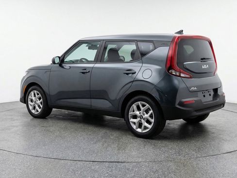Used 2025 Kia Soul LX w/ LX Technology Package image 6