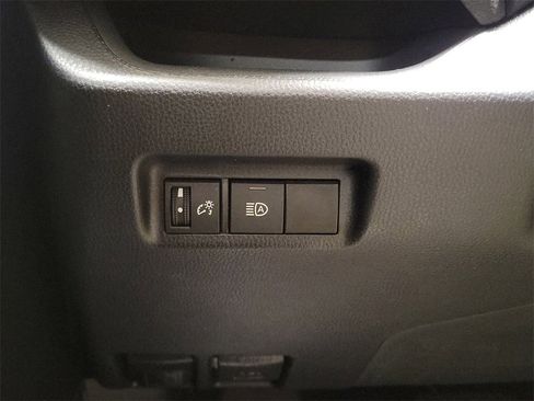 Used 2022 Toyota RAV4 LE image 26