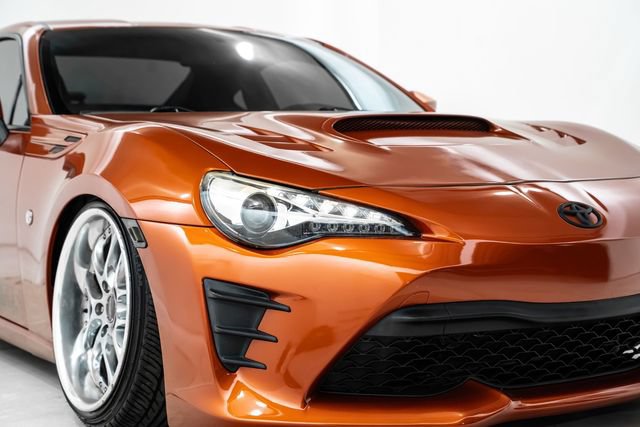 Used 2017 Toyota 86 RWD image 8