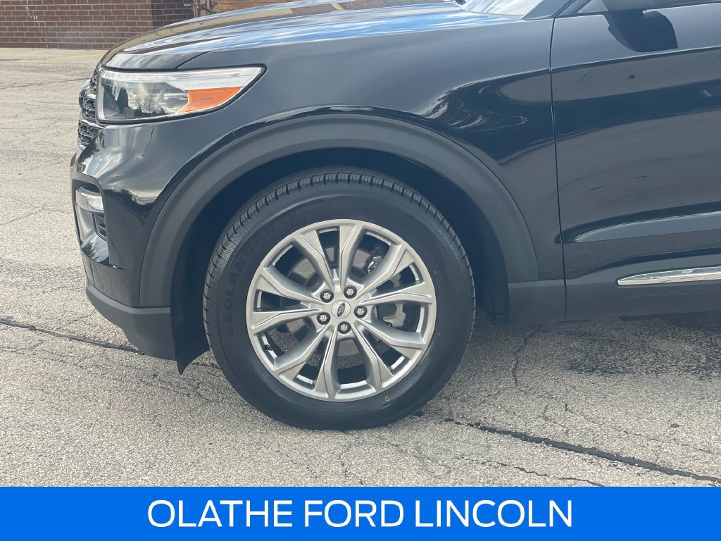 Used 2023 Ford Explorer XLT w/ Equipment Group 202A AWD/4WD image 12