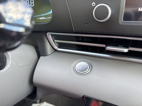 New 2025 Hyundai Elantra Sport image 32