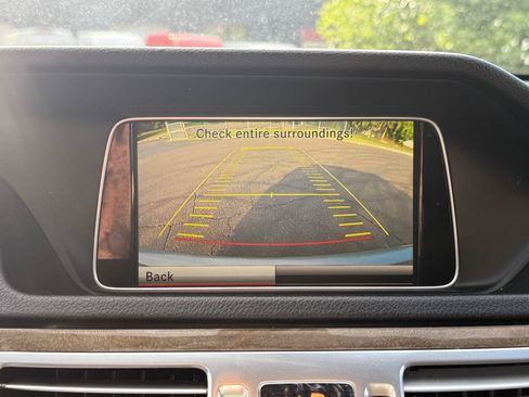 Used 2015 Mercedes-Benz E 350 4MATIC Sedan image 29